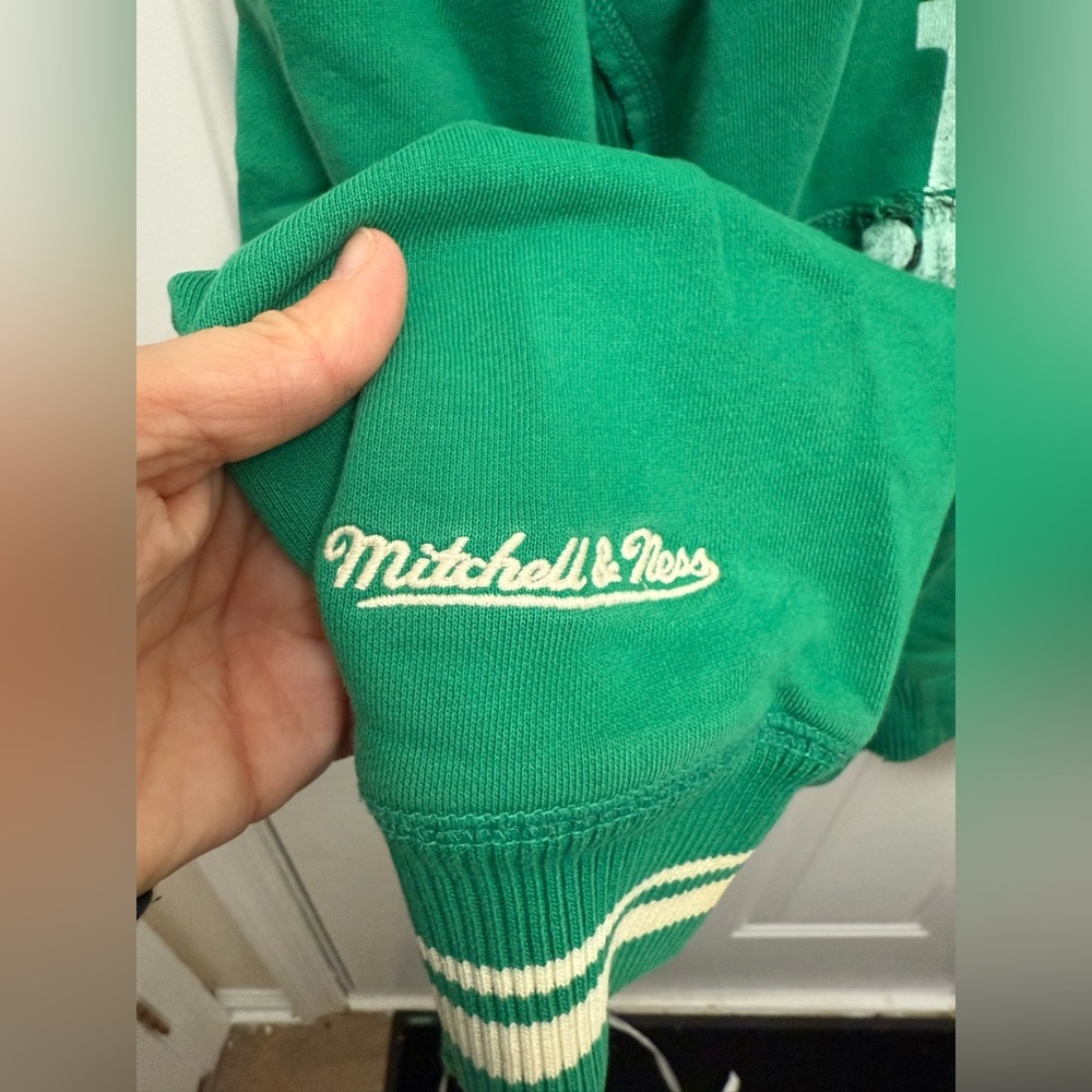 Men’s Mitchell And Ness Jets Distressed Hoodie Size XL Athletic Sports Football - Picture 4 of 10